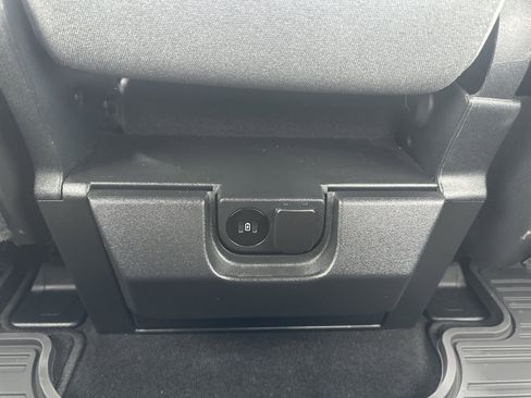 Used 2025 Ford F250 XLT AWD/4WD image 19