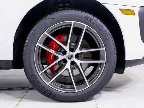 New 2026 Porsche Macan S image 20