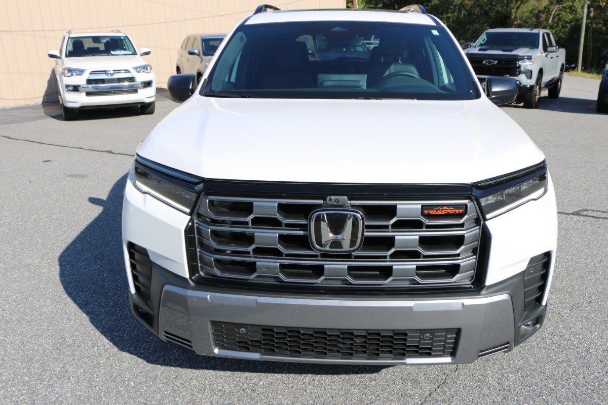 Used 2026 Honda Pilot TrailSport image 11