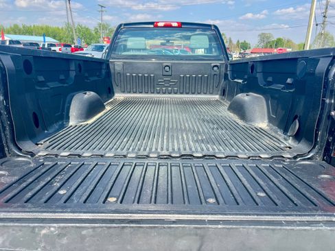 Used 2017 Chevrolet Silverado 1500 W/T RWD image 17