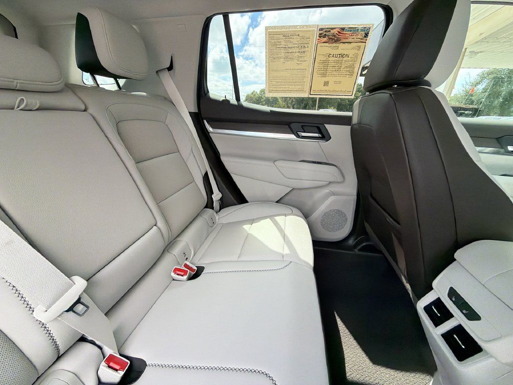 Used 2027 GMC Terrain Denali AWD/4WD image 16