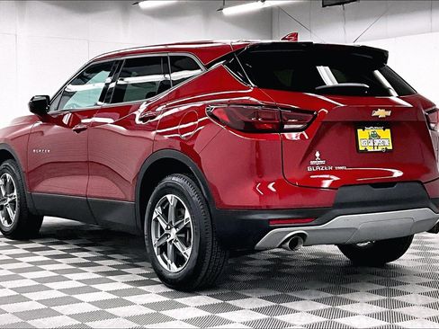 Used 2023 Chevrolet Blazer LT w/ Driver Confidence Package AWD/4WD image 3