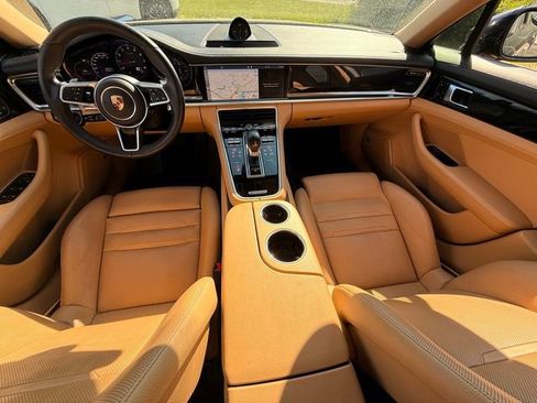 Used 2017 Porsche Panamera 4 AWD/4WD image 7