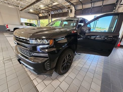 Used 2021 Chevrolet Silverado 1500 RST AWD/4WD image 3