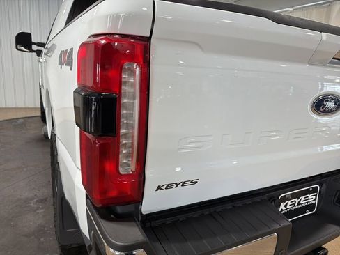 Used 2023 Ford F250 Lariat w/ Lariat Ultimate Package image 13