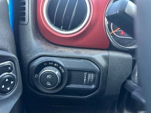 Used 2023 Jeep Gladiator Rubicon w/ LED Lighting Group AWD/4WD image 20