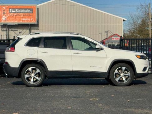 Used 2019 Jeep Cherokee Limited w/ Luxury Group image 17