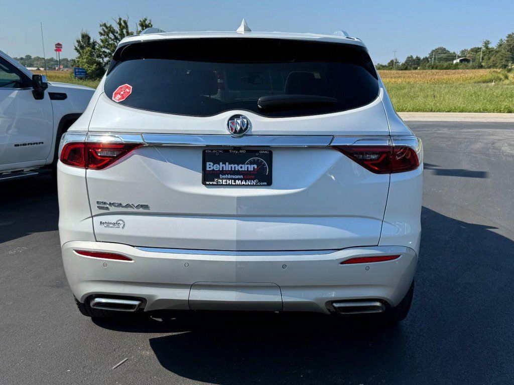 Used 2023 Buick Enclave Essence w/ Experience Buick Package AWD/4WD image 5