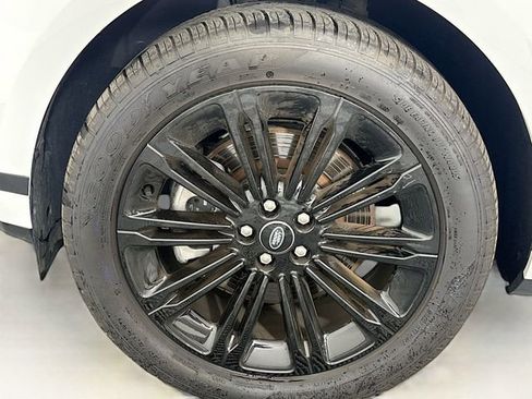 Used 2025 Land Rover Range Rover Evoque Dynamic SE image 33