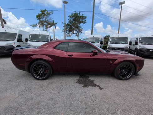 Used 2021 Dodge Challenger R/T Scat Pack RWD image 4