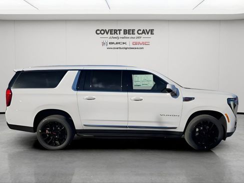New 2026 GMC Yukon XL Elevation w/ LPO, Floor Liner Package image 11