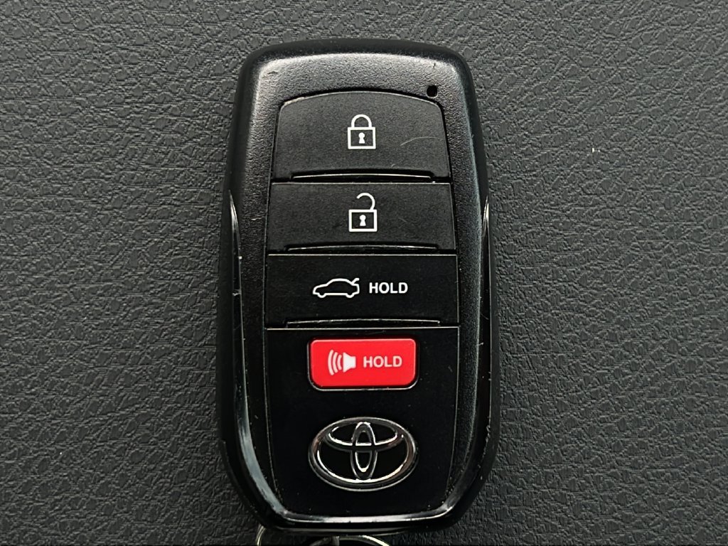 Used 2025 Toyota Camry SE FWD image 23