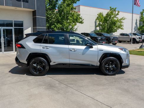 Used 2021 Toyota RAV4 XSE AWD/4WD image 8