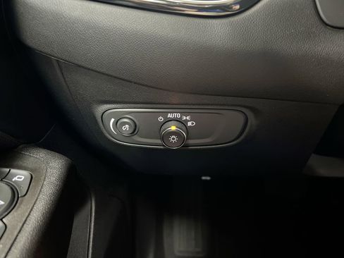 Used 2023 Chevrolet Equinox RS w/ RS Leather Package AWD/4WD image 19