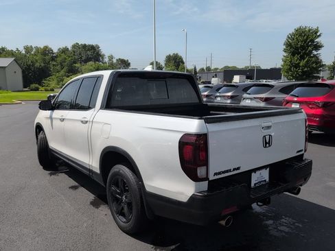 Used 2023 Honda Ridgeline Black Edition image 4