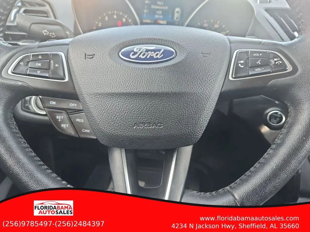 Used 2017 Ford Escape Titanium FWD image 11