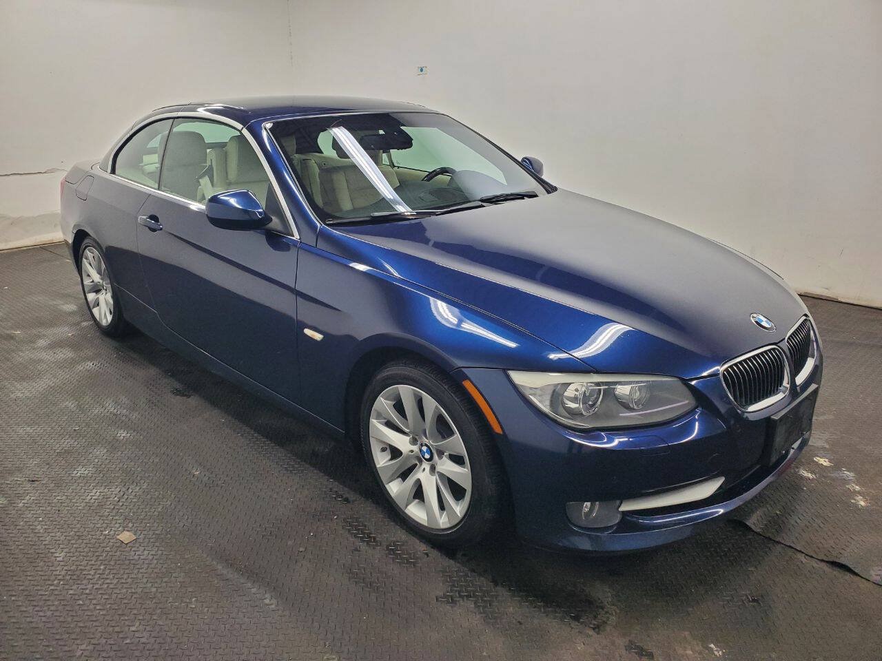 Used 2012 BMW 328i Convertible w/ Premium Pkg RWD image 3