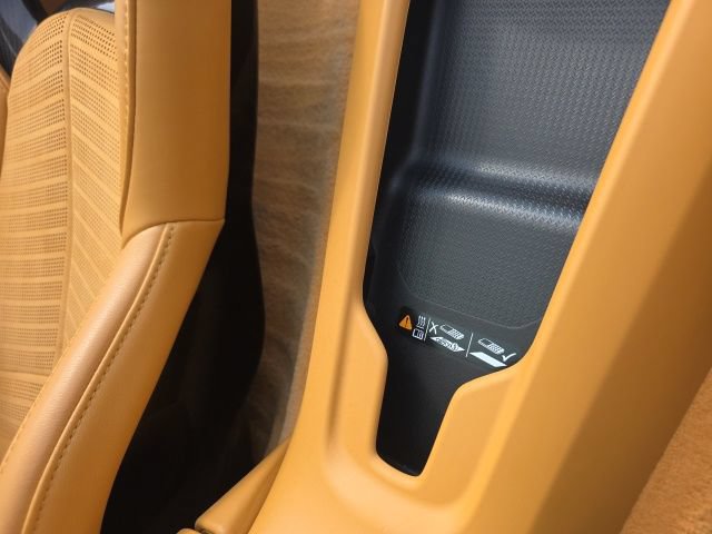 Used 2022 Chevrolet Corvette Stingray Premium Conv w/ Z51 Performance Package RWD image 28