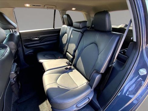 Used 2024 Toyota Grand Highlander FWD image 25