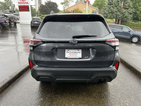 Used 2025 Subaru Forester Premium AWD/4WD image 6