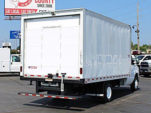 Used 2024 Ford E-350 and Econoline 350 Super Duty w/ Driver's Safety Package RWD image 5