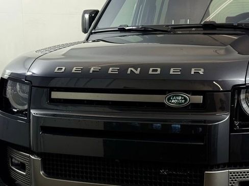 Used 2022 Land Rover Defender 110 X-Dynamic SE image 12