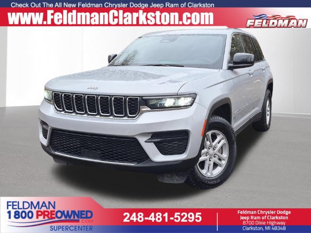 Used 2024 Jeep Grand Cherokee Laredo w/ Luxury Tech Group I AWD/4WD image 1