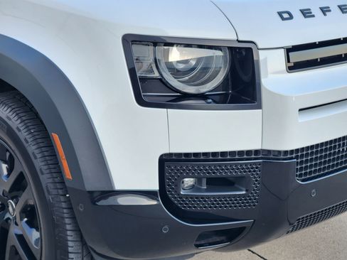 Certified 2023 Land Rover Defender 130 X-Dynamic SE image 8