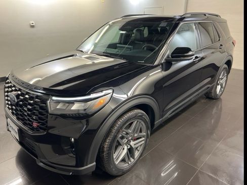 New 2026 Ford Explorer ST w/ Sun And Sound Package image 3
