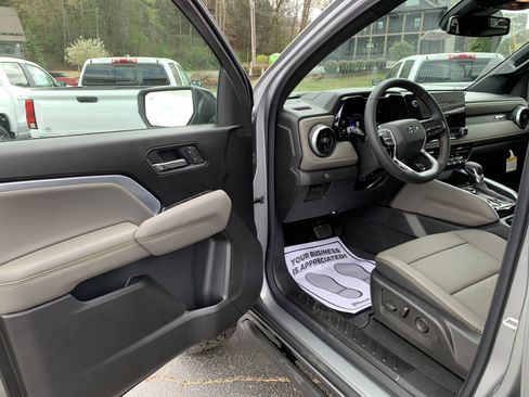 New 2026 Chevrolet Colorado ZR2 w/ Technology Package AWD/4WD image 10