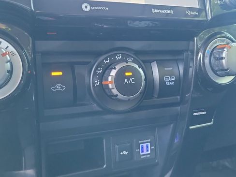 Used 2023 Toyota 4Runner TRD Off-Road Premium w/ Moonroof Package AWD/4WD image 26