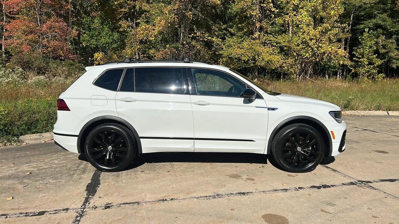 Used 2021 Volkswagen Tiguan SE R-Line AWD/4WD image 6