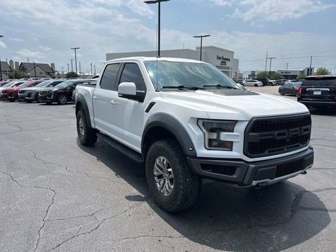 Used 2018 Ford F150 Raptor w/ Equipment Group 802A Luxury AWD/4WD image 4