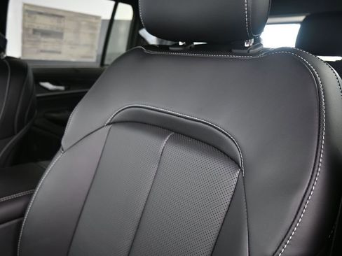 New 2025 Jeep Grand Cherokee Limited w/ Luxury Tech Group II image 14