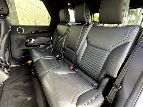 Used 2023 Land Rover Discovery S R-Dynamic image 26