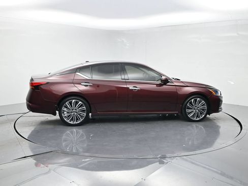 Used 2024 Nissan Altima 2.5 SL FWD image 4