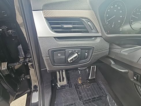 Used 2022 BMW X2 sDrive28i w/ Edition Package image 17