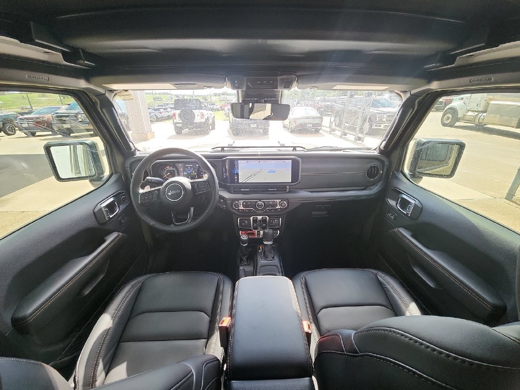 Used 2025 Jeep Wrangler Unlimited Rubicon 392 AWD/4WD image 10
