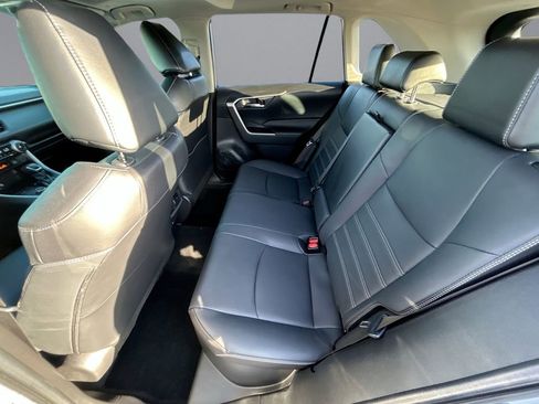 Used 2023 Toyota RAV4 XLE Premium AWD/4WD image 31