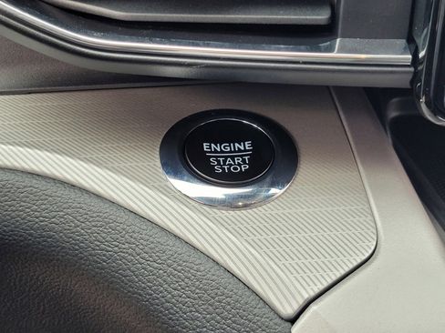 Used 2023 Ford Explorer XLT w/ Equipment Group 202A image 25