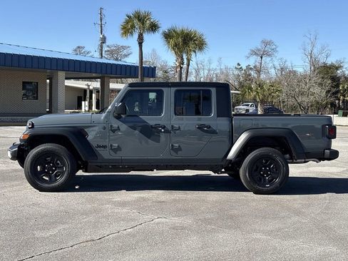 New 2026 Jeep Gladiator Sport image 2