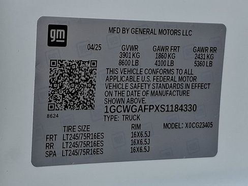 Used 2025 Chevrolet Express 2500 w/ Driver Convenience Package image 30