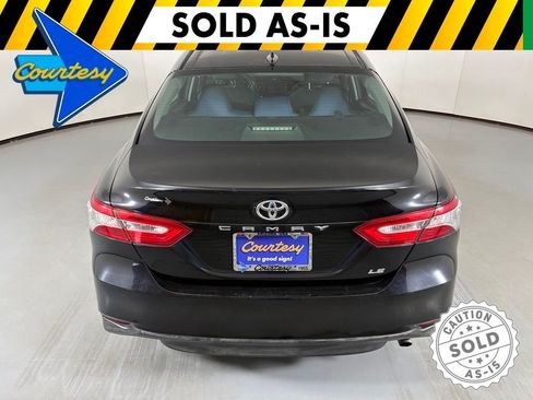 Used 2019 Toyota Camry LE FWD image 7