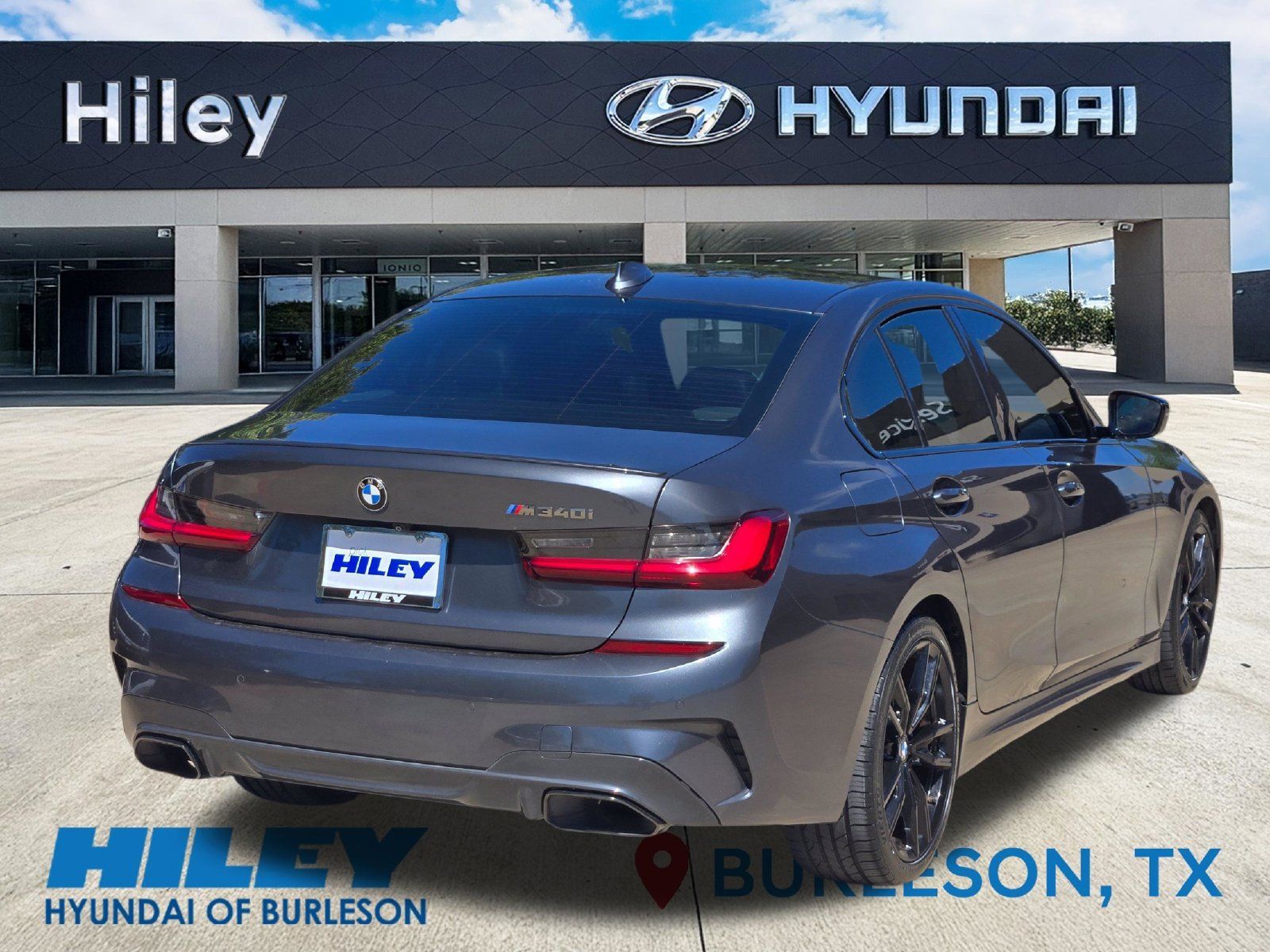 Used 2022 BMW M340i RWD image 3