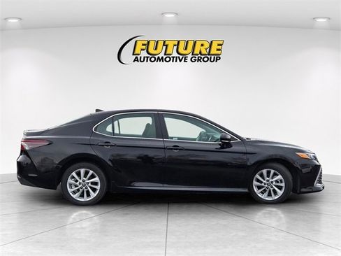 Certified 2024 Toyota Camry LE image 4