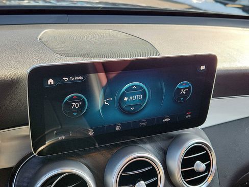 Used 2021 Mercedes-Benz GLC 300 4MATIC image 15