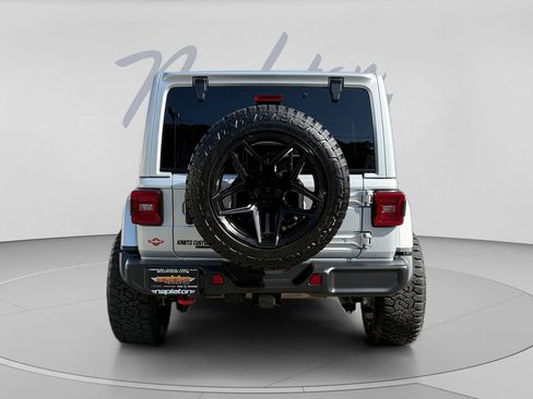 Used 2022 Jeep Wrangler Unlimited Rubicon w/ LED Lighting Group AWD/4WD image 6