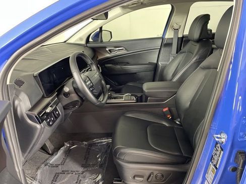 New 2026 Kia Sportage EX w/ EX Panorama Roof Package FWD image 16