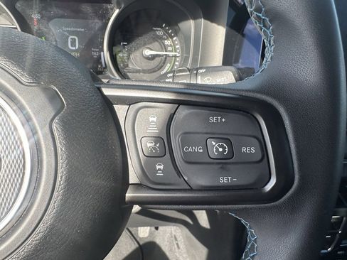 Used 2024 Jeep Wrangler Unlimited Rubicon 4xe image 26