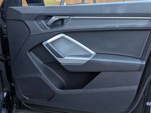 Used 2024 Audi Q3 2.0T Premium w/ Convenience Package image 20